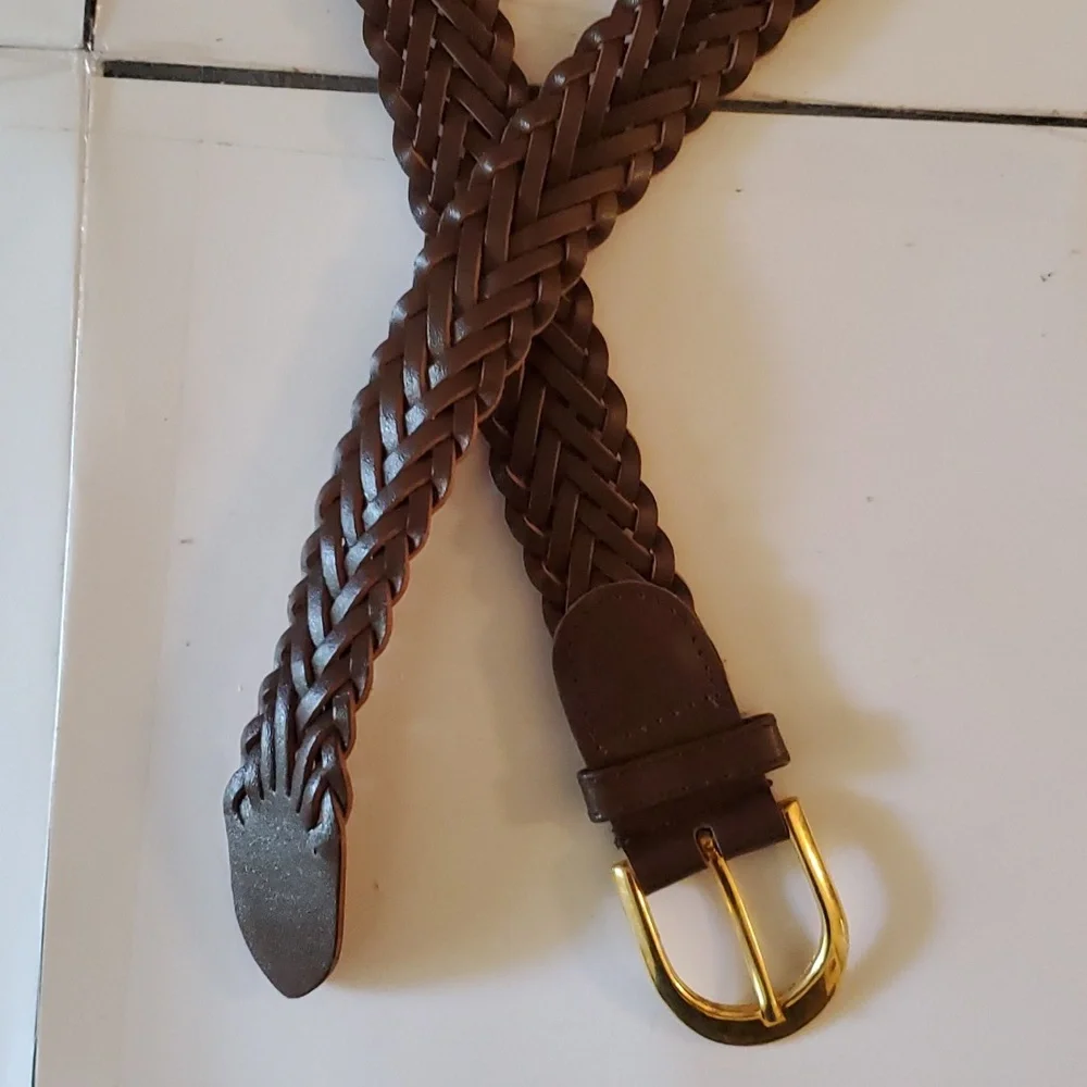New womens braided leather dark brown belt size M/L